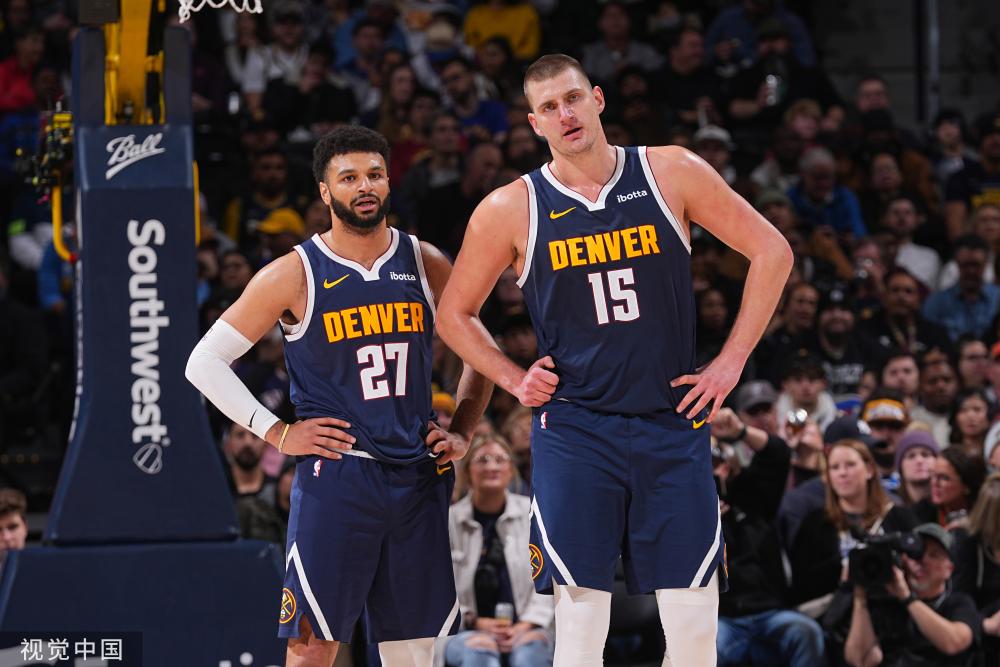 的西蒙斯仍 的西蒙斯仍